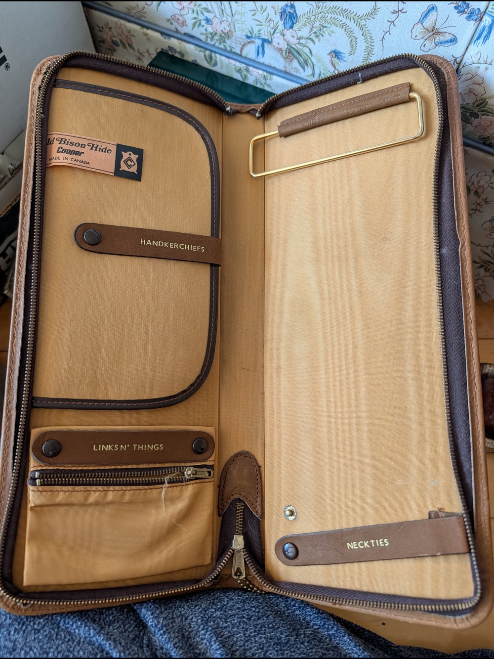 Vtg Cooper Bison Hide Travel Case